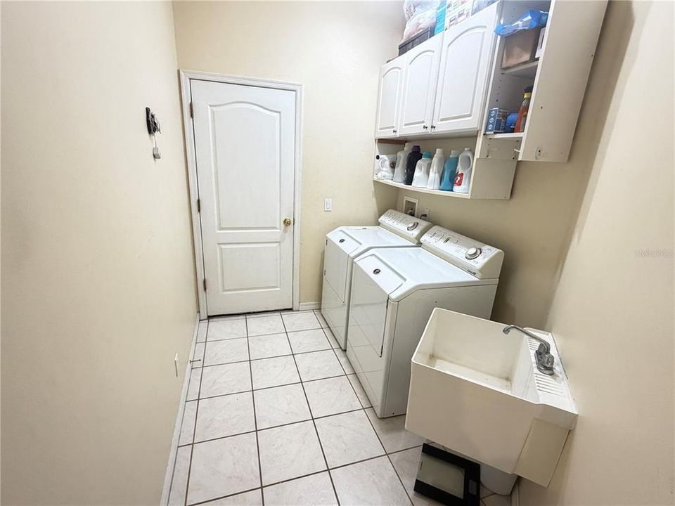 For Sale: $724,500 (4 beds, 3 baths, 2745 Square Feet)