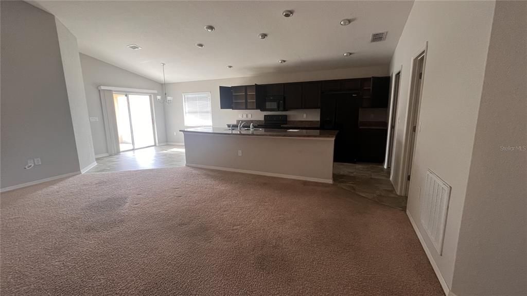 For Sale: $290,000 (4 beds, 2 baths, 1757 Square Feet)