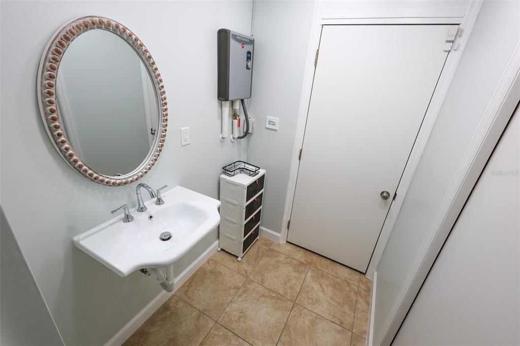 В аренду: $2,850 (3 спален, 2 ванн, 1112 Квадратных фут)