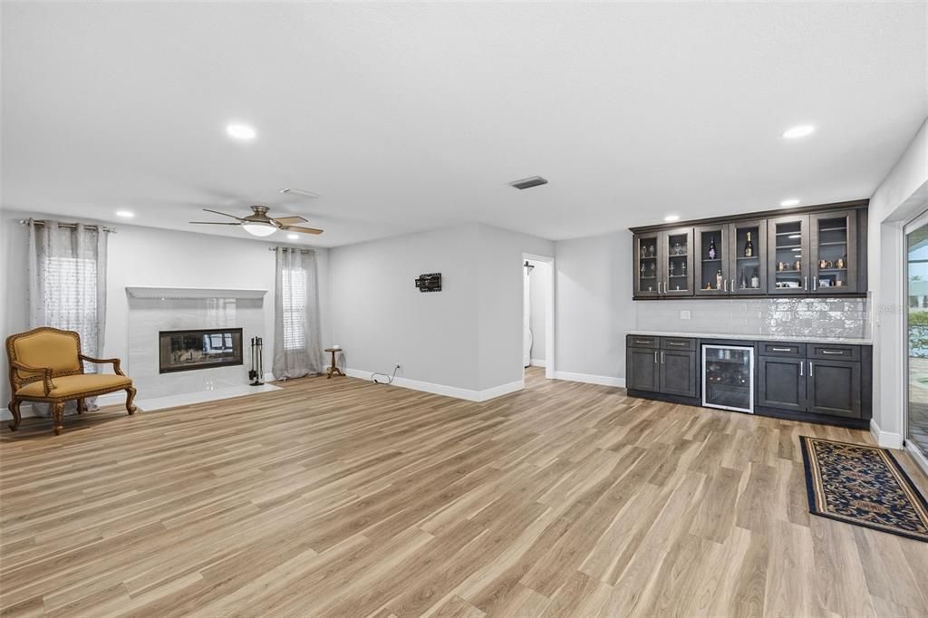 For Sale: $959,000 (4 beds, 2 baths, 1930 Square Feet)