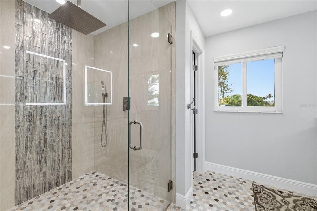 For Sale: $959,000 (4 beds, 2 baths, 1930 Square Feet)