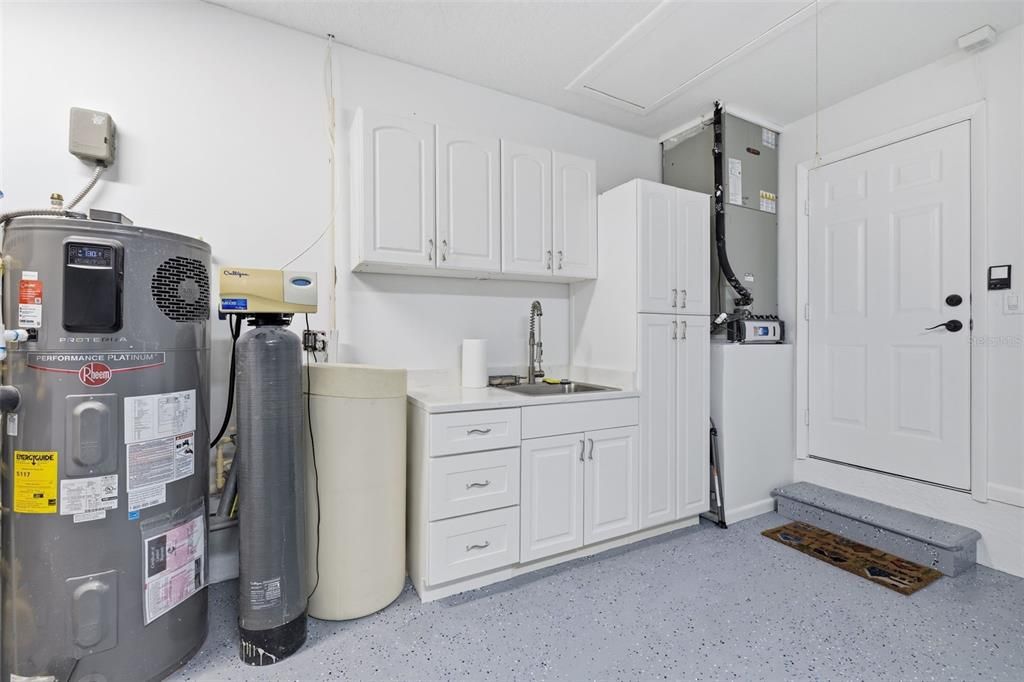 For Sale: $959,000 (4 beds, 2 baths, 1930 Square Feet)
