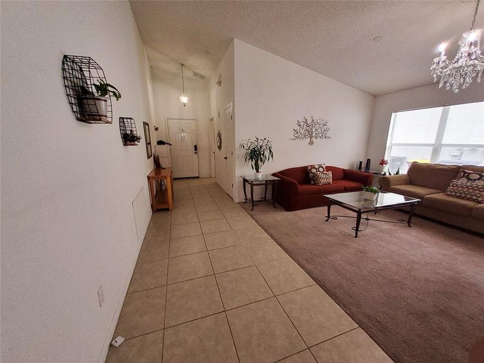 For Rent: $2,650 (4 beds, 3 baths, 1929 Square Feet)