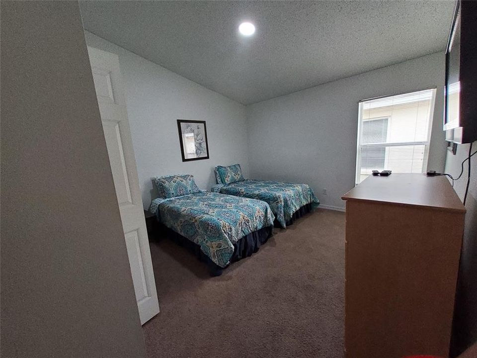 For Rent: $2,650 (4 beds, 3 baths, 1929 Square Feet)