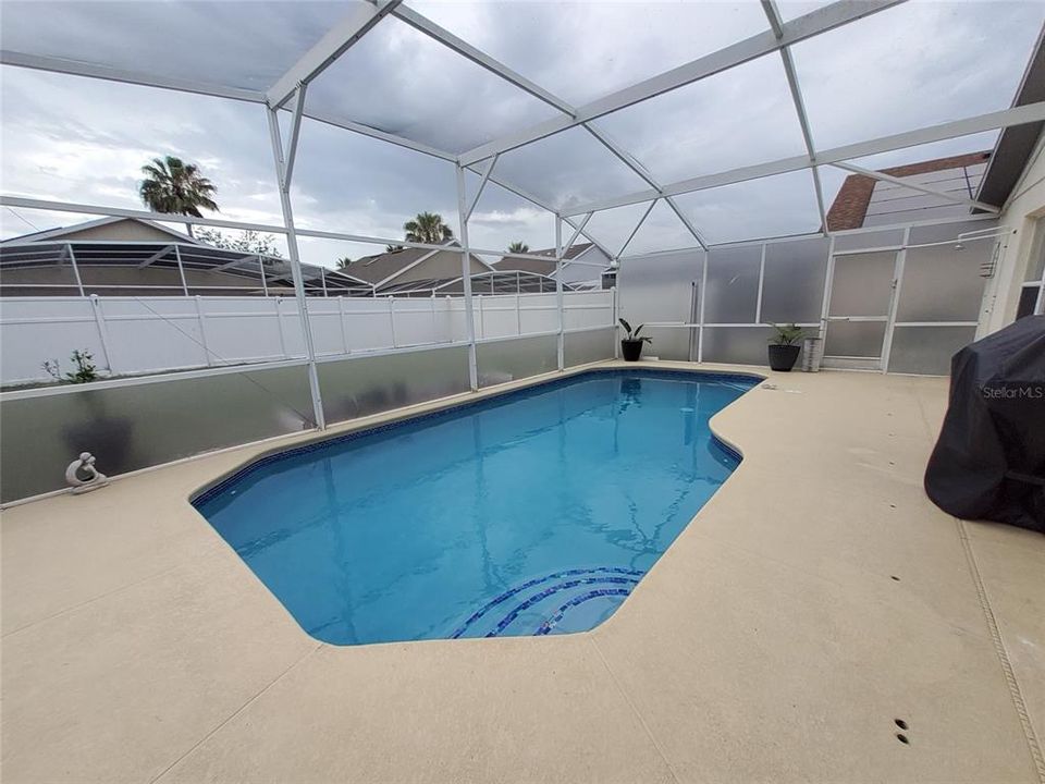 For Rent: $2,650 (4 beds, 3 baths, 1929 Square Feet)