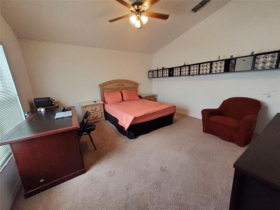 For Rent: $2,650 (4 beds, 3 baths, 1929 Square Feet)