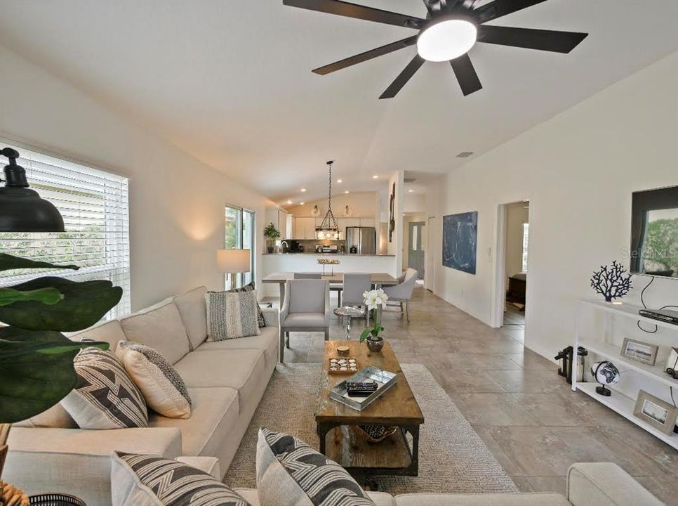 For Rent: $2,650 (3 beds, 2 baths, 1424 Square Feet)
