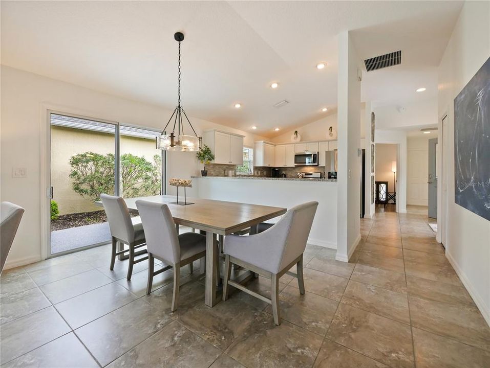 For Rent: $2,650 (3 beds, 2 baths, 1424 Square Feet)