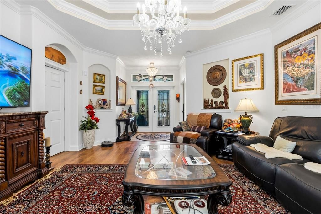 For Sale: $499,900 (3 beds, 2 baths, 1726 Square Feet)