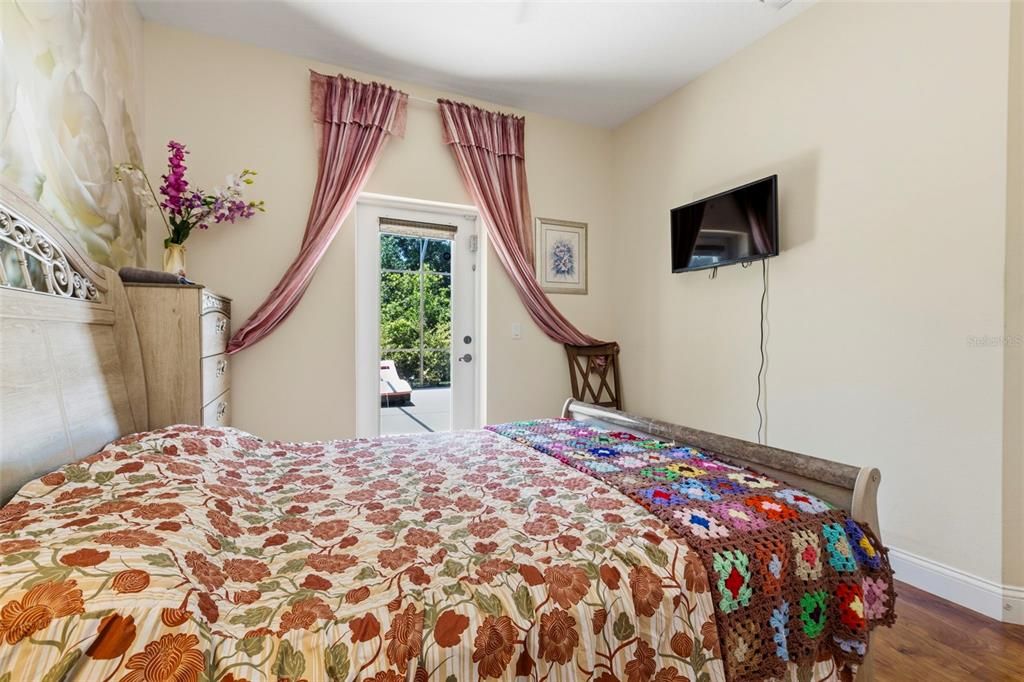 For Sale: $499,900 (3 beds, 2 baths, 1726 Square Feet)