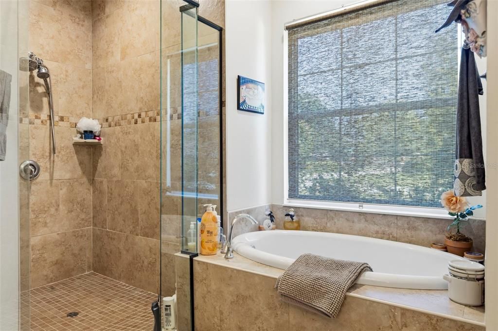 For Sale: $499,900 (3 beds, 2 baths, 1726 Square Feet)