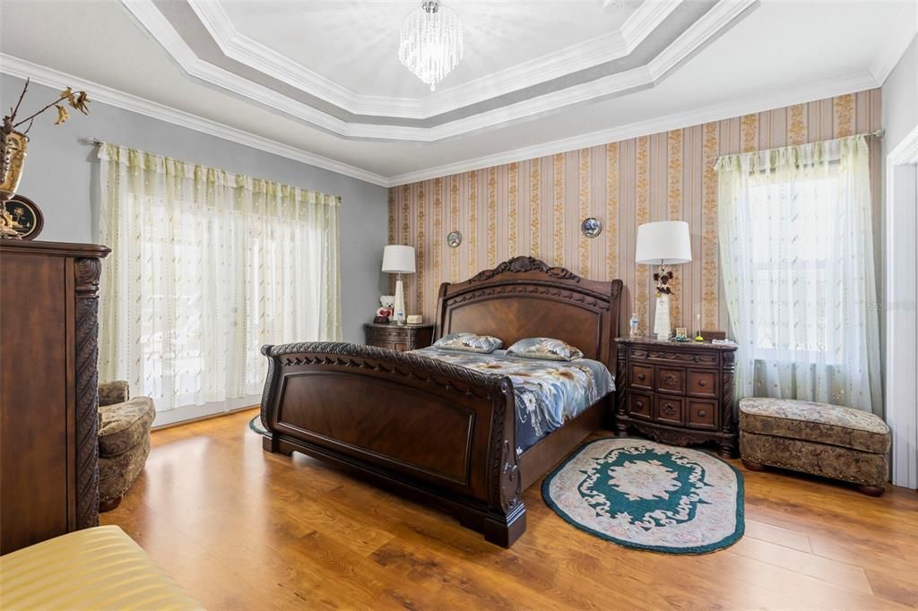 For Sale: $499,900 (3 beds, 2 baths, 1726 Square Feet)
