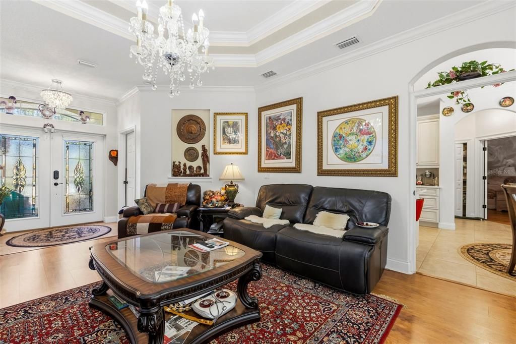 For Sale: $499,900 (3 beds, 2 baths, 1726 Square Feet)