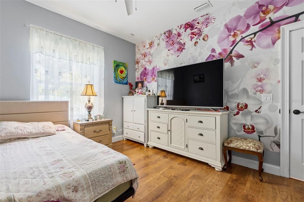 For Sale: $499,900 (3 beds, 2 baths, 1726 Square Feet)