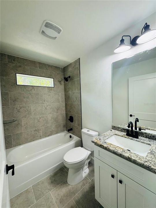 For Sale: $314,000 (3 beds, 2 baths, 1402 Square Feet)