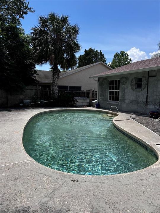 For Sale: $399,000 (4 beds, 2 baths, 1850 Square Feet)