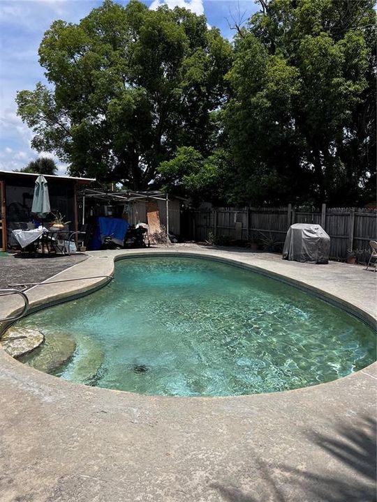 For Sale: $399,000 (4 beds, 2 baths, 1850 Square Feet)