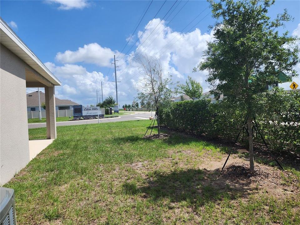 For Rent: $2,365 (4 beds, 2 baths, 1910 Square Feet)