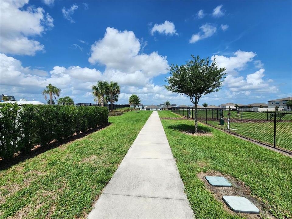 For Rent: $2,365 (4 beds, 2 baths, 1910 Square Feet)