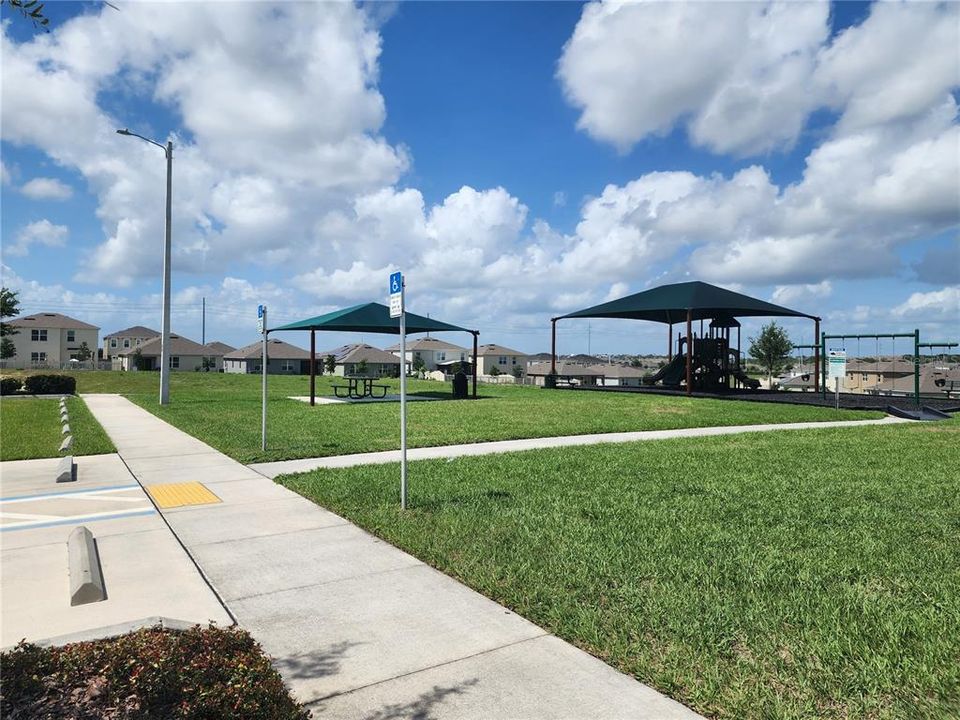 For Rent: $2,365 (4 beds, 2 baths, 1910 Square Feet)
