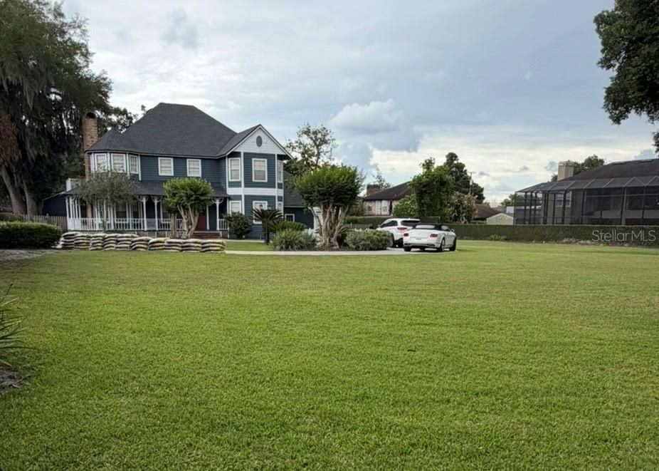 Active With Contract: $995,000 (4 beds, 3 baths, 3841 Square Feet)