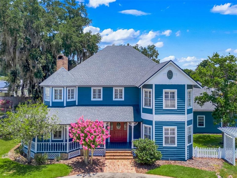 Active With Contract: $995,000 (4 beds, 3 baths, 3841 Square Feet)
