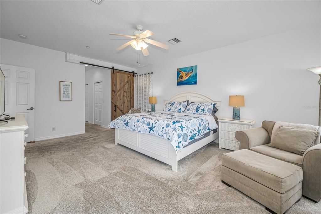 For Sale: $585,000 (2 beds, 2 baths, 1390 Square Feet)
