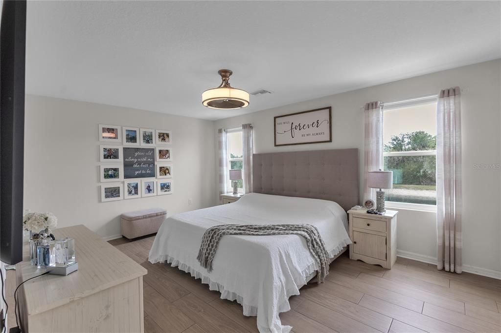 For Sale: $345,000 (3 beds, 2 baths, 1682 Square Feet)