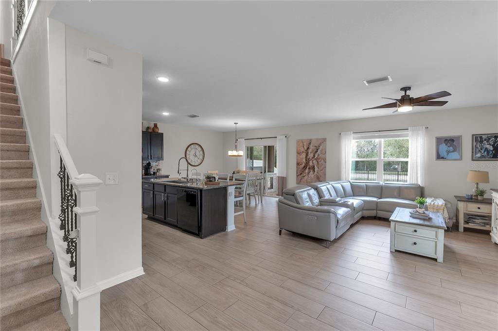 For Sale: $345,000 (3 beds, 2 baths, 1682 Square Feet)