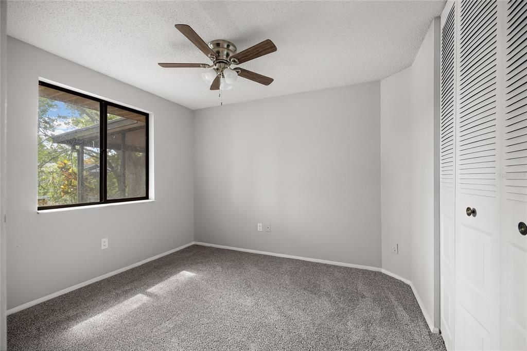 Activo con contrato: $329,000 (3 camas, 2 baños, 1274 Pies cuadrados)