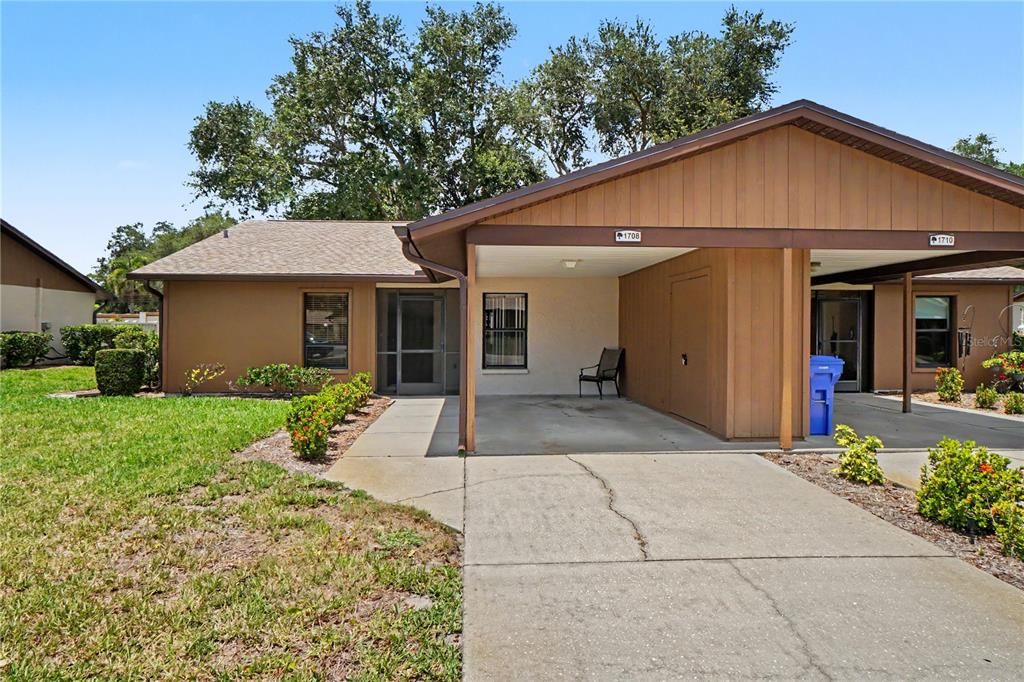 For Sale: $192,000 (2 beds, 2 baths, 1078 Square Feet)