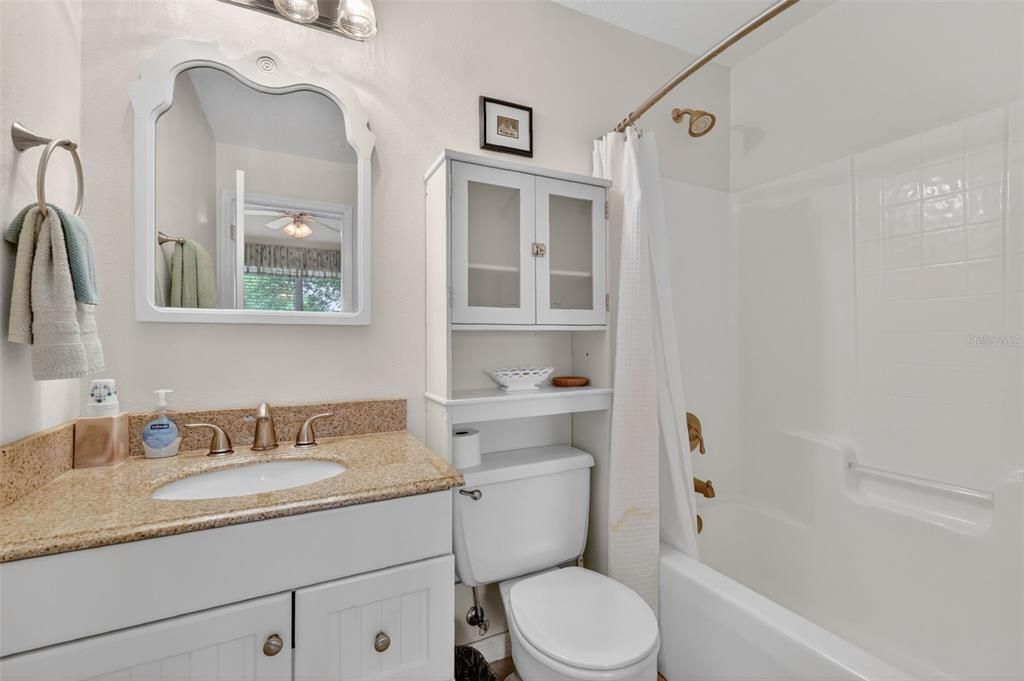 For Sale: $395,000 (3 beds, 3 baths, 1652 Square Feet)