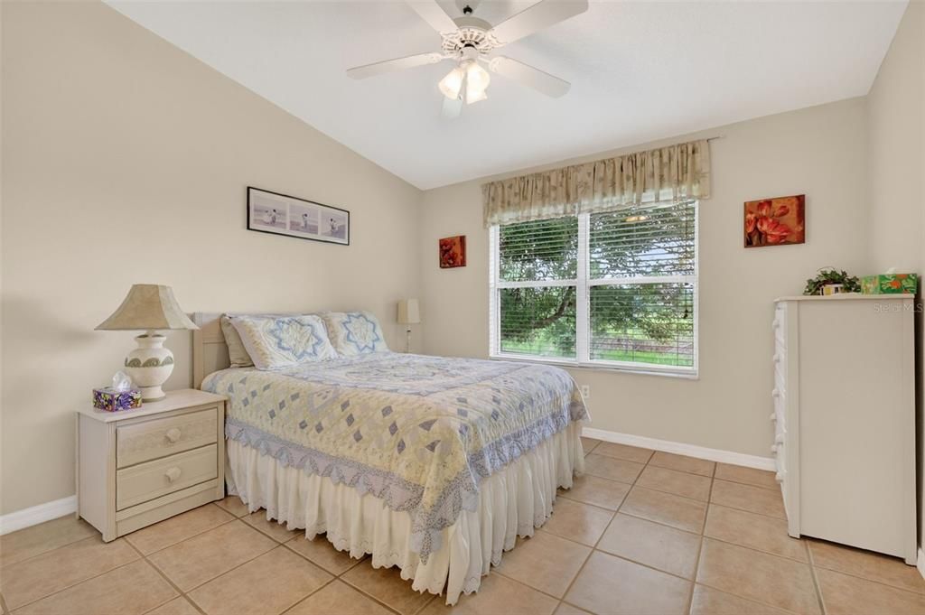 For Sale: $395,000 (3 beds, 3 baths, 1652 Square Feet)