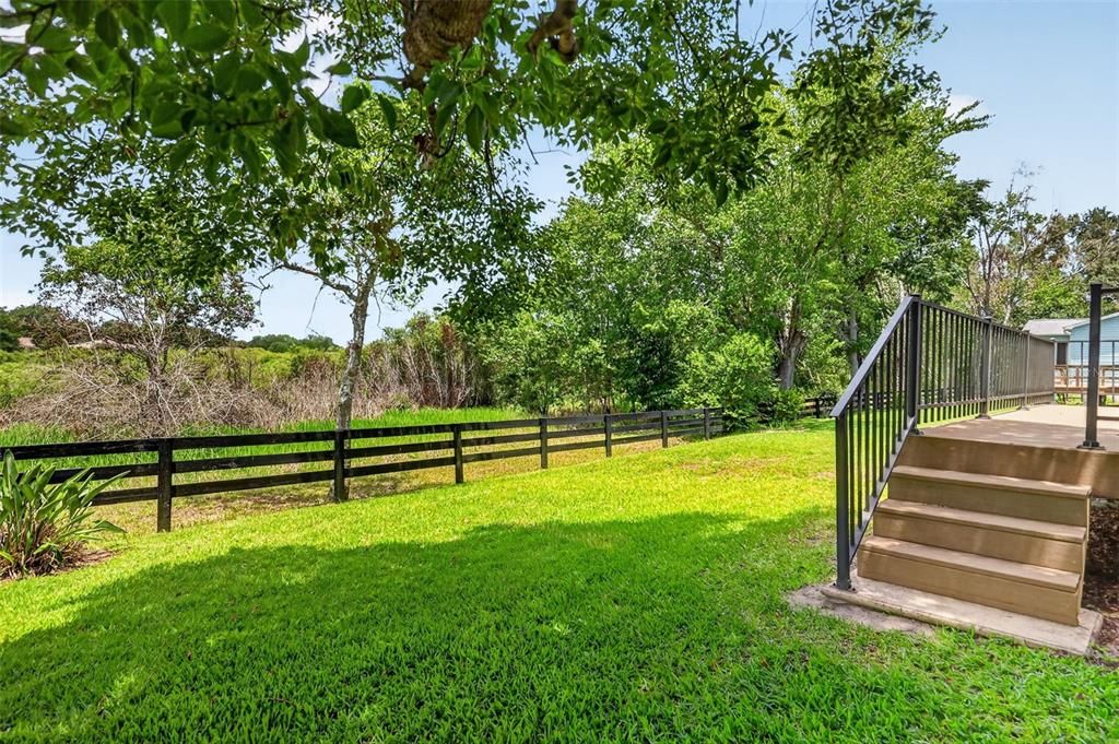 For Sale: $395,000 (3 beds, 3 baths, 1652 Square Feet)