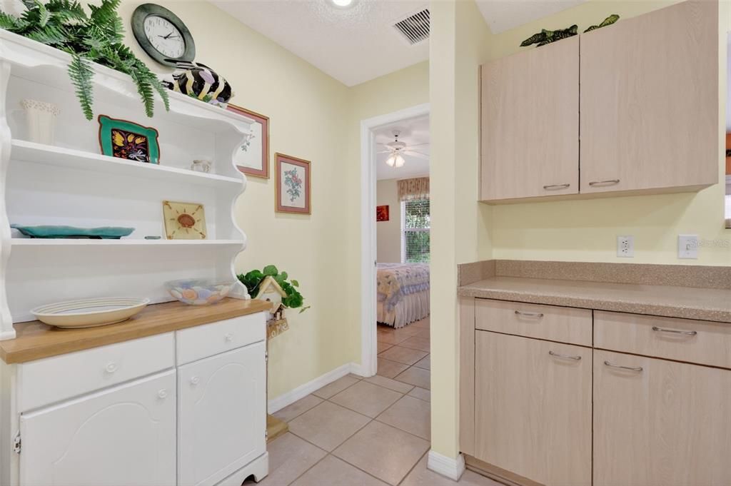 For Sale: $395,000 (3 beds, 3 baths, 1652 Square Feet)
