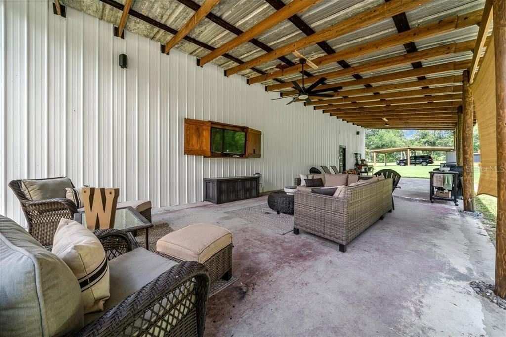 For Sale: $499,900 (3 beds, 2 baths, 2320 Square Feet)