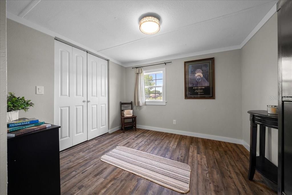 For Sale: $499,900 (3 beds, 2 baths, 2320 Square Feet)