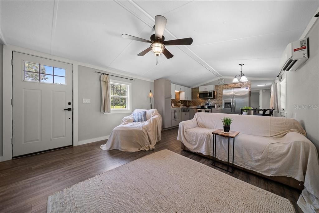 For Sale: $499,900 (3 beds, 2 baths, 2320 Square Feet)