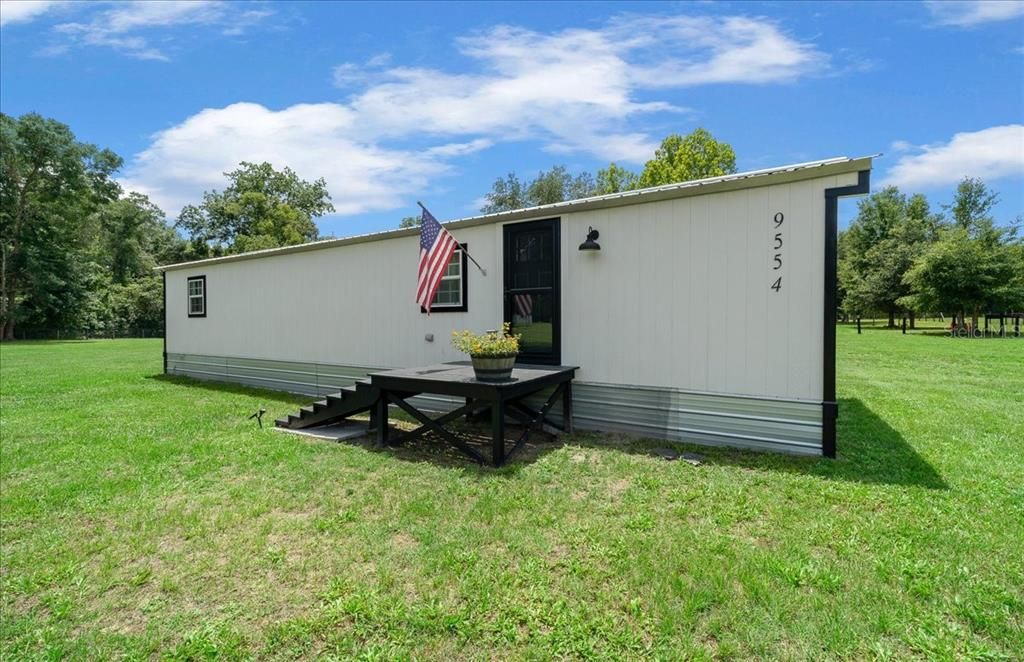 For Sale: $499,900 (3 beds, 2 baths, 2320 Square Feet)