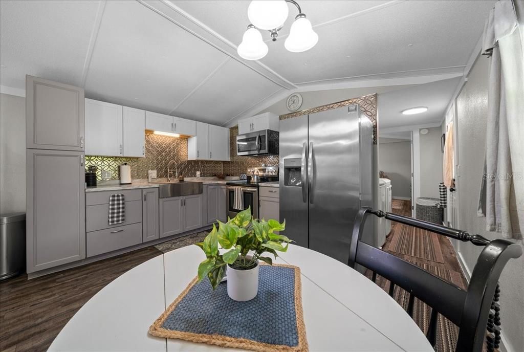 For Sale: $499,900 (3 beds, 2 baths, 2320 Square Feet)