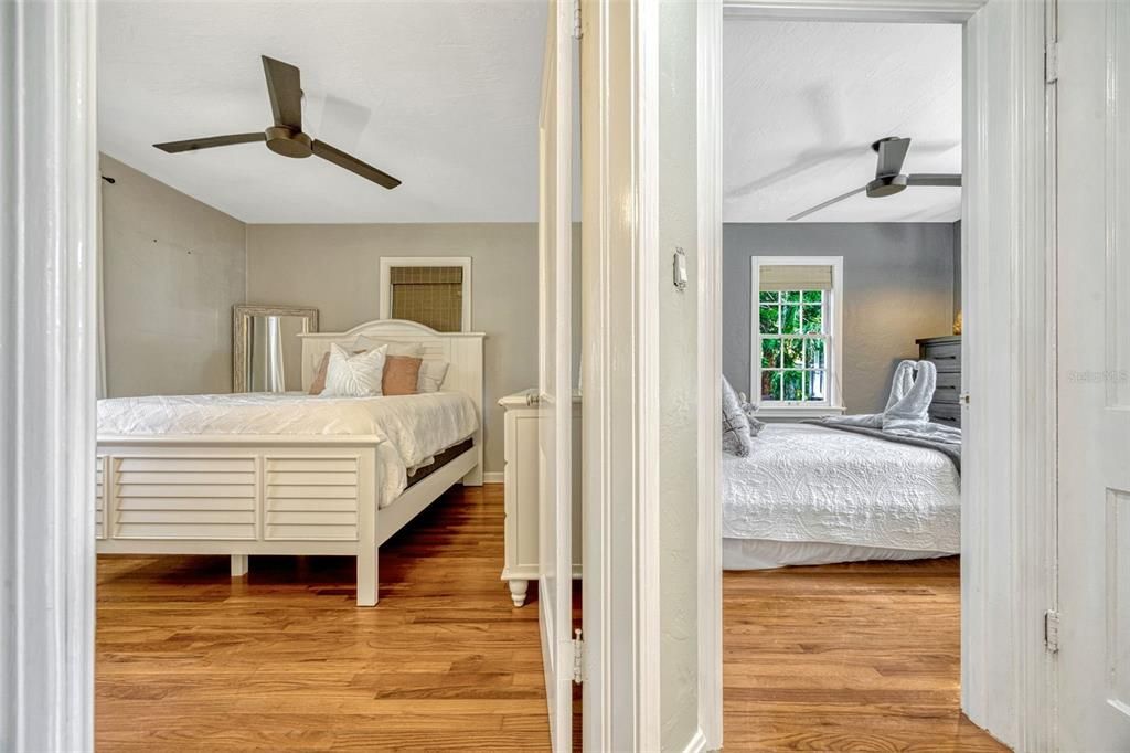 For Sale: $399,000 (2 beds, 1 baths, 880 Square Feet)