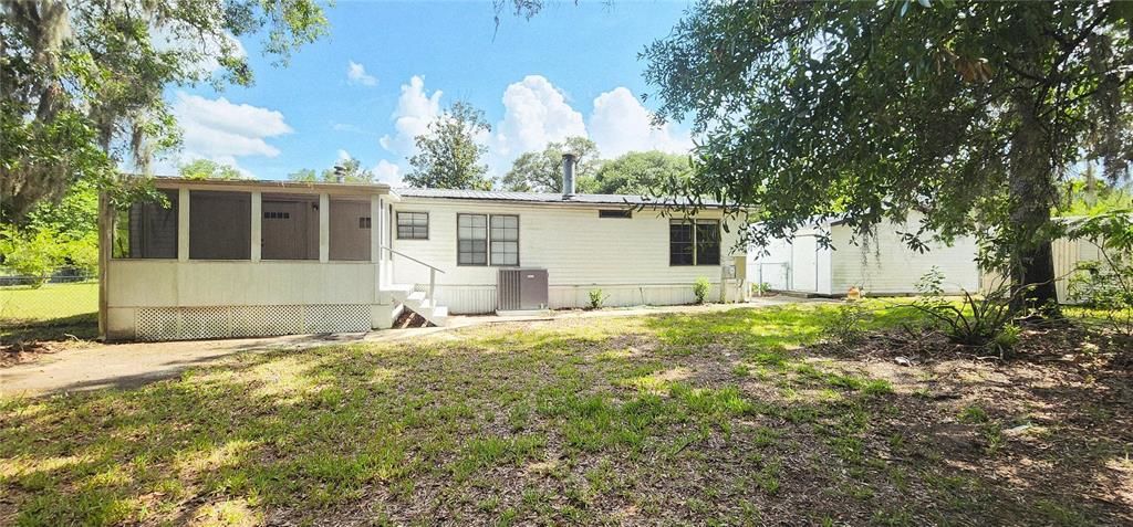 For Sale: $220,000 (3 beds, 2 baths, 1240 Square Feet)