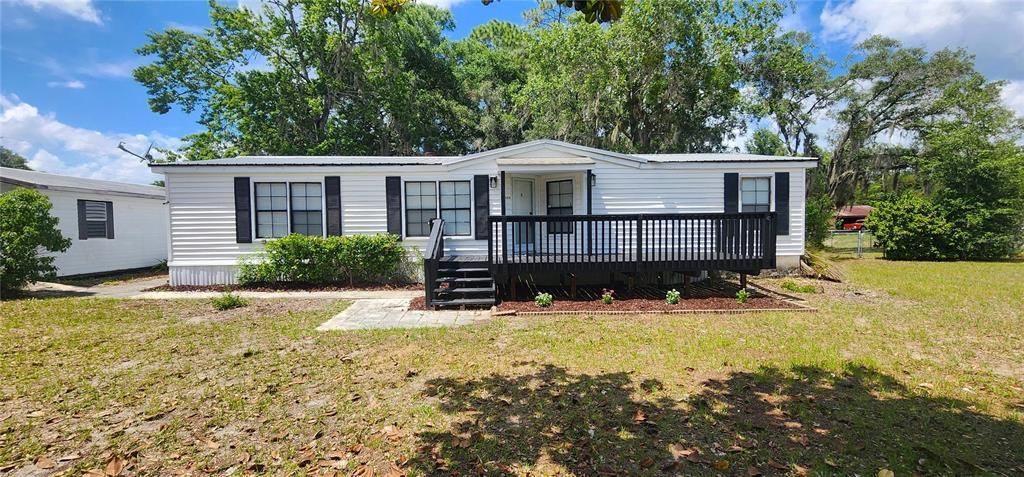 For Sale: $220,000 (3 beds, 2 baths, 1240 Square Feet)