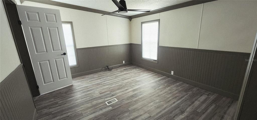 For Sale: $220,000 (3 beds, 2 baths, 1240 Square Feet)