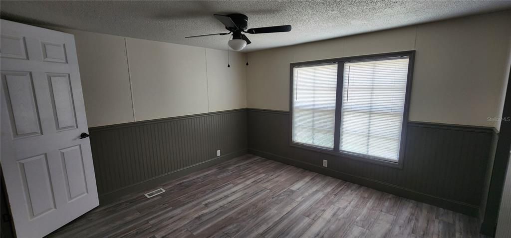 For Sale: $220,000 (3 beds, 2 baths, 1240 Square Feet)