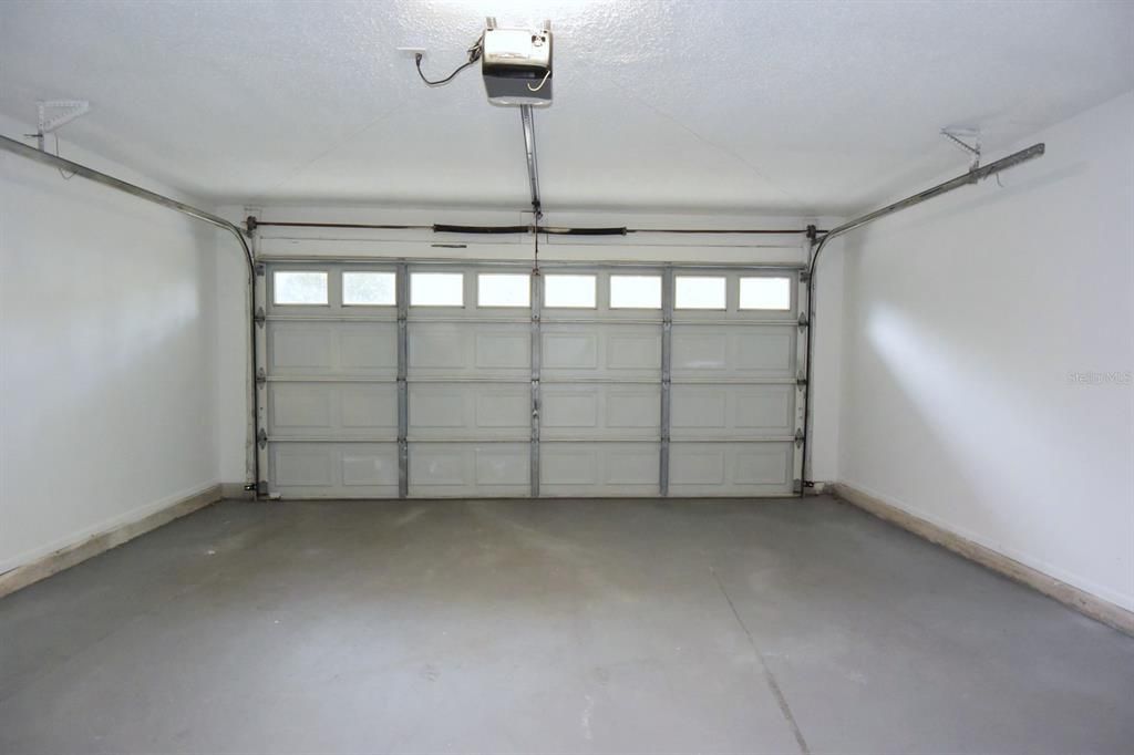 For Sale: $425,000 (3 beds, 2 baths, 1724 Square Feet)