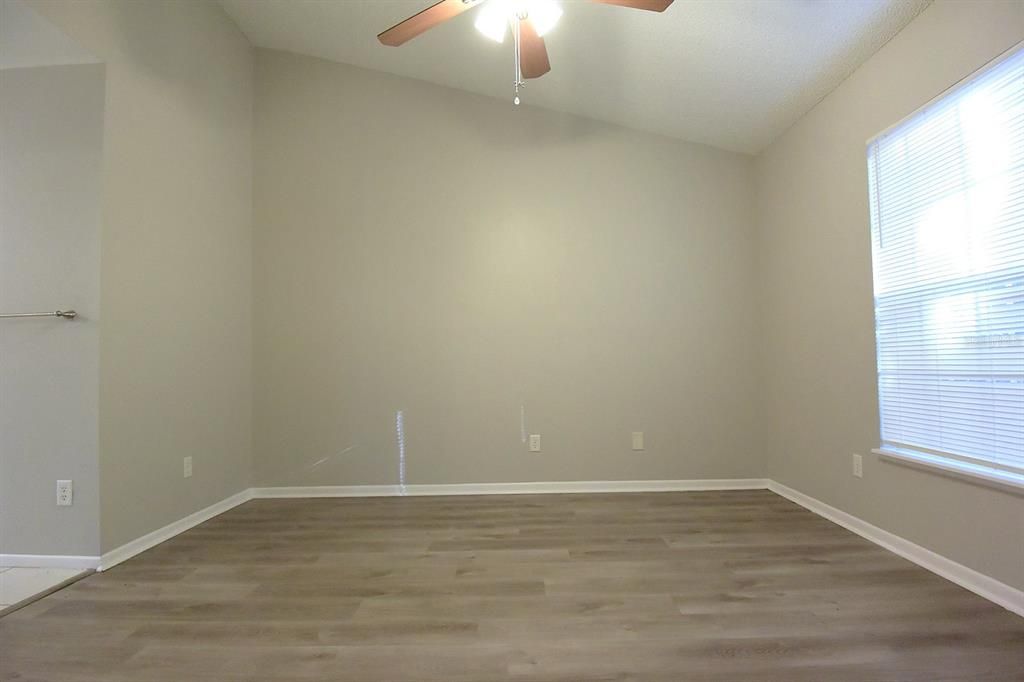 For Sale: $425,000 (3 beds, 2 baths, 1724 Square Feet)