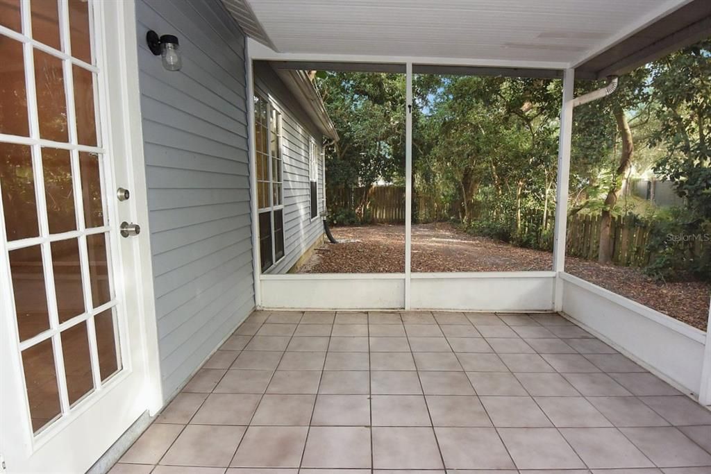 For Sale: $425,000 (3 beds, 2 baths, 1724 Square Feet)