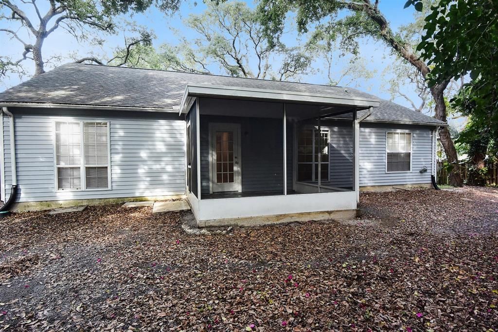 For Sale: $425,000 (3 beds, 2 baths, 1724 Square Feet)
