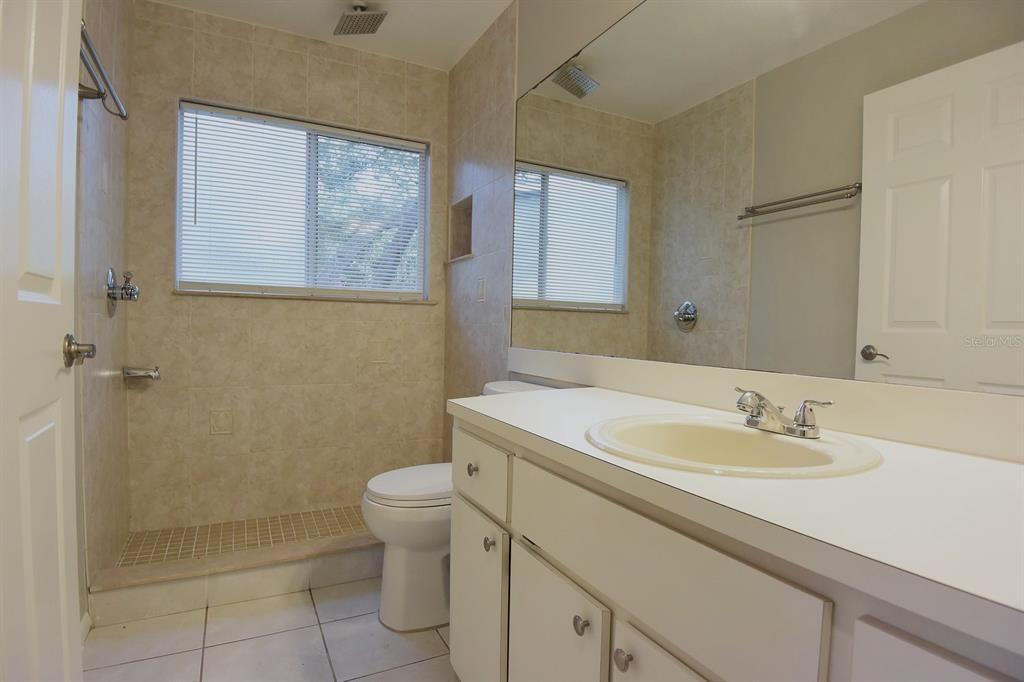 For Sale: $425,000 (3 beds, 2 baths, 1724 Square Feet)